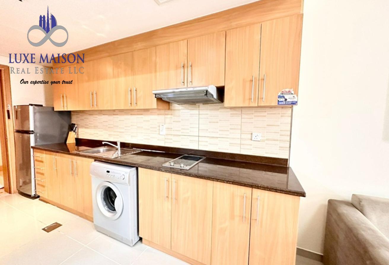 Modern Living | Furnished Studio in Lincoln Park photo 6