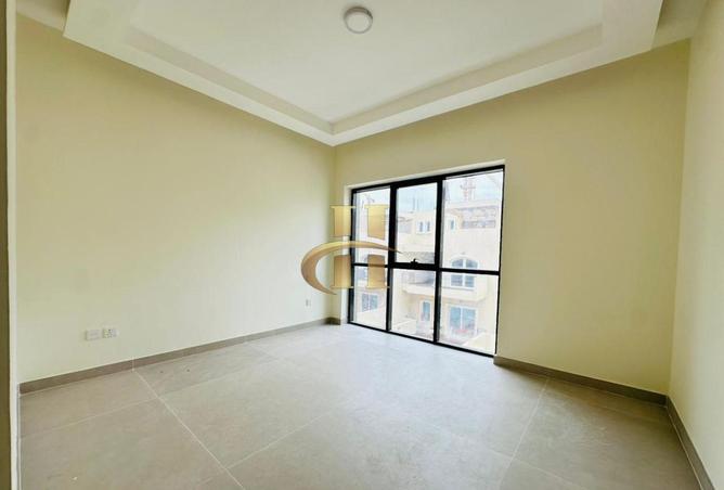 70282089 - Property Image 3