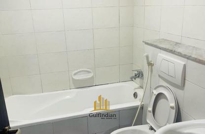 Apartment - Studio - 1 Bathroom for rent in Tiger Building Al Qadesia - Al Nahda - Sharjah Apartment - Studio - 1 Bathroom for rent in Tiger Building Al Qadesia - Al Nahda - Sharjah