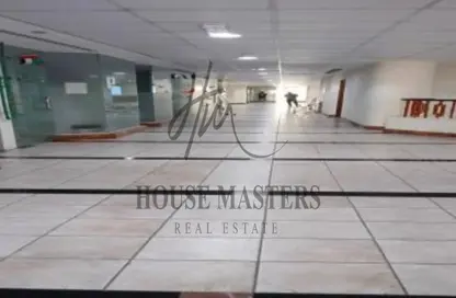 Show Room - Studio - 2 Bathrooms for rent in Karama Gold Building - Al Karama - Dubai