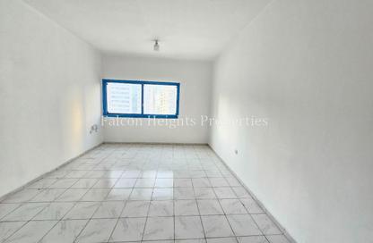 Apartment - 2 Bedrooms - 2 Bathrooms for rent in Dar Al Majaz - Jamal Abdul Nasser Street - Al Majaz - Sharjah Apartment - 2 Bedrooms - 2 Bathrooms for rent in Dar Al Majaz - Jamal Abdul Nasser Street - Al Majaz - Sharjah