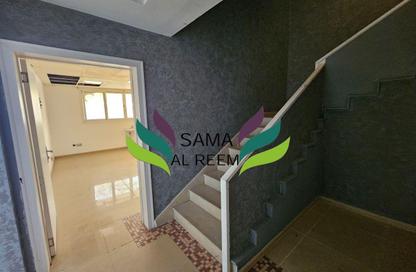 Villa - Studio - 4 Bathrooms for rent in Jumeirah 1 Villas - Jumeirah 1 - Jumeirah - Dubai