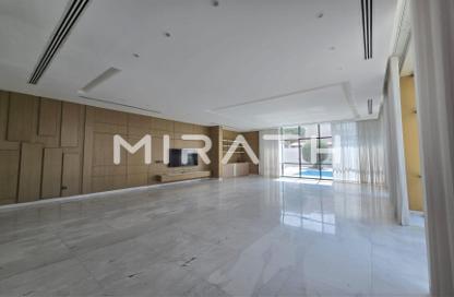 Villa - 4 - 7+ for rent in Nad Al Sheba 4 - Nad Al Sheba - Dubai