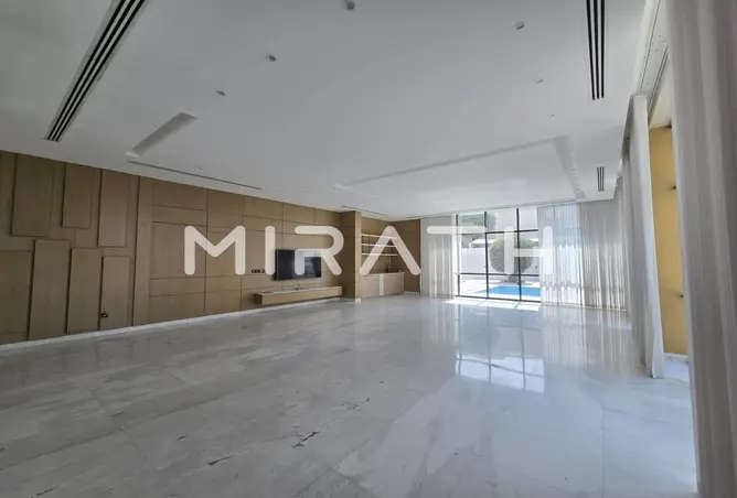 156083425 - Property Image 2