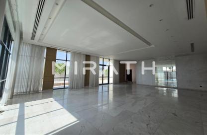 Villa - 4 - 7+ for rent in Nad Al Sheba 4 - Nad Al Sheba - Dubai