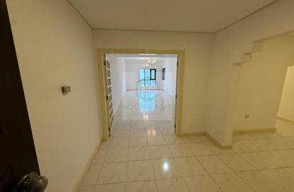 Office Space - Studio - 3 Bathrooms for rent in Dar Al-Khabeesi - Al Muraqqabat - Deira - Dubai Office Space - Studio - 3 Bathrooms for rent in Dar Al-Khabeesi - Al Muraqqabat - Deira - Dubai