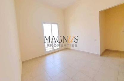 Apartment - 1 Bedroom - 1 Bathroom for sale in Al Thamam 09 - Al Thamam - Remraam - Dubai Apartment - 1 Bedroom - 1 Bathroom for sale in Al Thamam 09 - Al Thamam - Remraam - Dubai