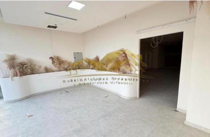 Shop - Studio - 1 Bathroom for rent in Jumeirah Garden City - Al Satwa - Dubai