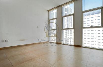 Apartment - 3 Bedrooms - 4 Bathrooms for rent in New Al Taawun Road - Al Taawun - Sharjah