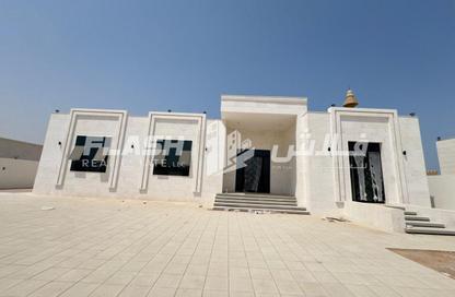 Villa - 4 - 7 for sale in Seih Al Uraibi - Ras Al Khaimah