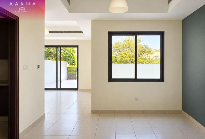 Prime 4BR Townhouse | Single Row | Mira 3 photo 2