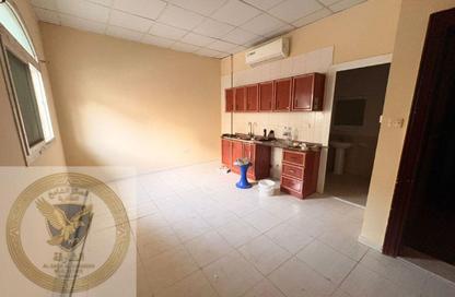 Apartment - Studio - 1 Bathroom for rent in Muweileh Community - Muwaileh Commercial - Sharjah
