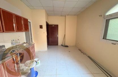 Apartment - Studio - 1 Bathroom for rent in Muweileh Community - Muwaileh Commercial - Sharjah