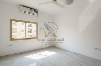 Apartment - 1 - 2 for rent in Al Qulaya'ah - Al Sharq - Sharjah Apartment - 1 - 2 for rent in Al Qulaya'ah - Al Sharq - Sharjah