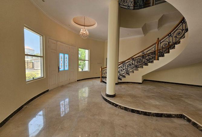 74231851 - Property Image 3