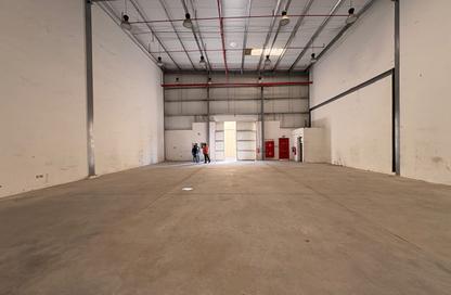 Warehouse - Studio - 7+ for rent in Ali Mousa Building - Al Sajaa Industrial - Al Sajaa - Sharjah