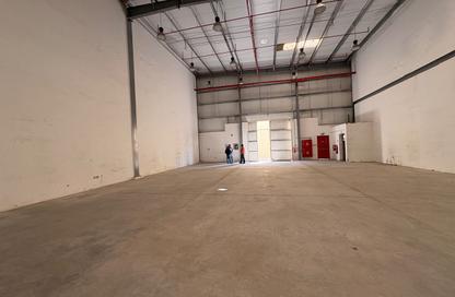 Warehouse - Studio - 7+ for rent in Ali Mousa Building - Al Sajaa Industrial - Al Sajaa - Sharjah