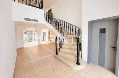 Villa - 4 Bedrooms - 4 Bathrooms for rent in Jumeirah 2 Villas - Jumeirah 2 - Jumeirah - Dubai
