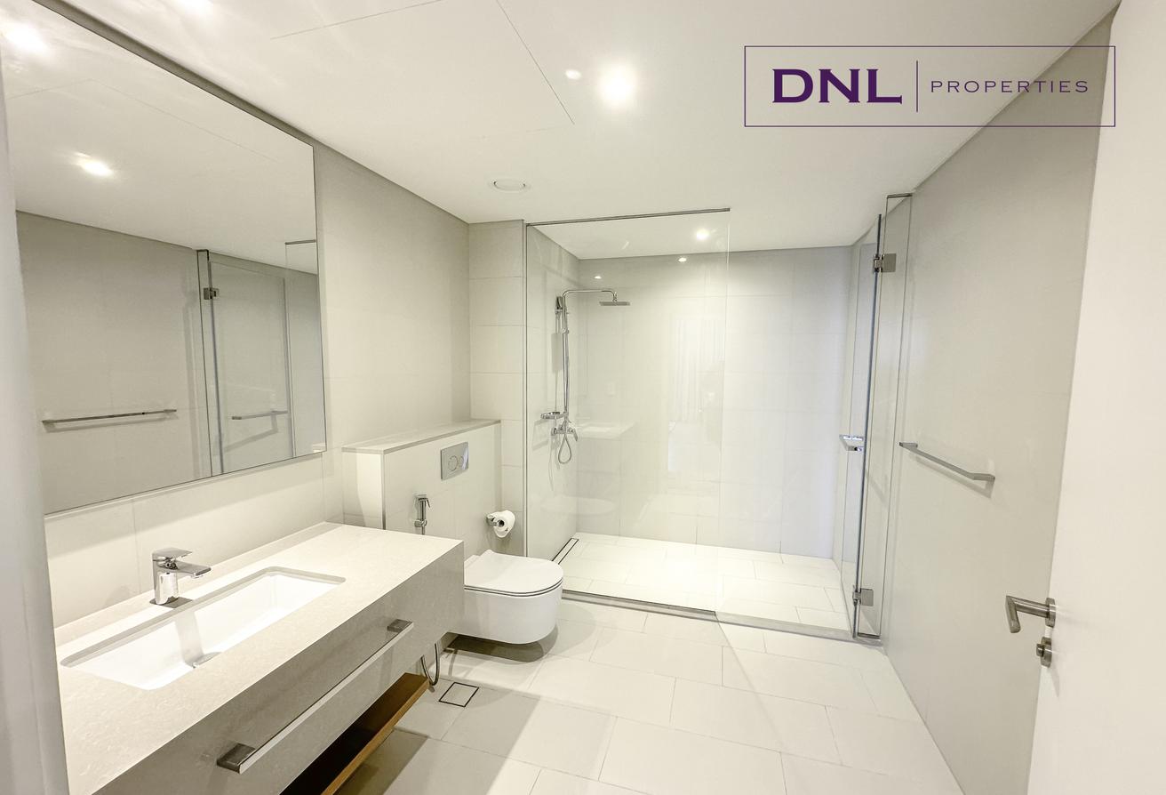 Luxurious Penthouse | Furnished | Full Sea View photo 14