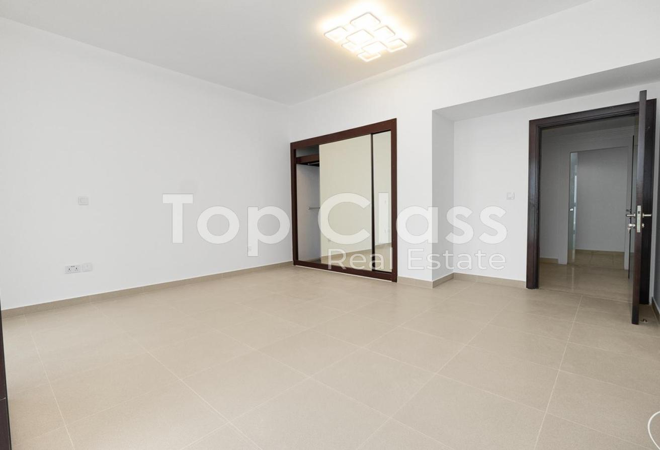 Spacious Penthouse | Private Pool | Renovated photo 12
