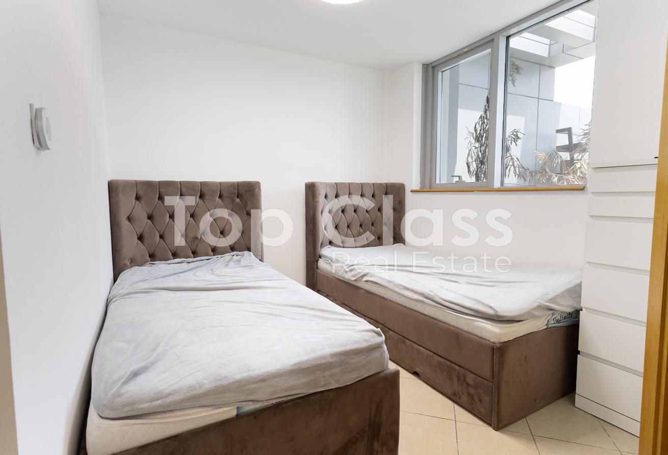 Spacious Penthouse | Private Pool | Renovated photo 7