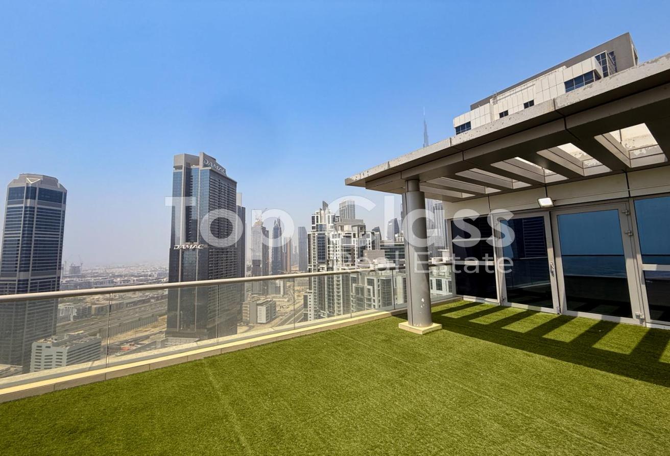 Spacious Penthouse | Private Pool | Renovated photo 28