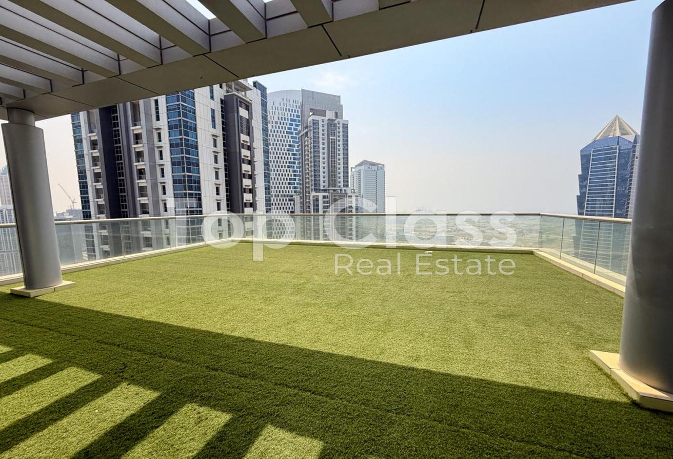 Spacious Penthouse | Private Pool | Renovated photo 27