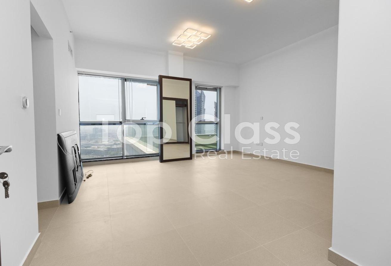 Spacious Penthouse | Private Pool | Renovated photo 14