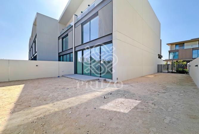 83231799 - Property Image 3