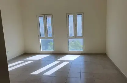 شقة - غرفة نوم - 2 حمامات للبيع في مبنى 53 - طراز البحر المتوسط - ديسكفري جاردنز - دبي
