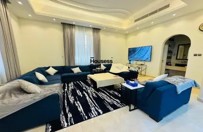 Villa - 5 Bedrooms - 7 Bathrooms for rent in Al Barsha South 2 - Al Barsha South - Al Barsha - Dubai