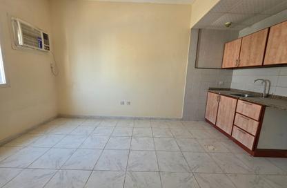 Apartment - Studio - 1 for rent in Fire Station Road - Muwaileh - Sharjah