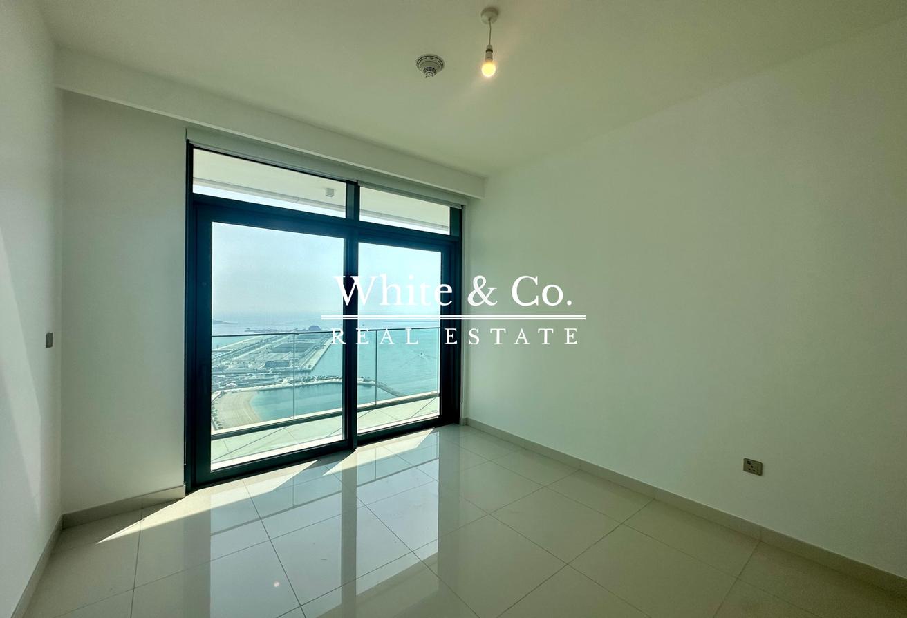 Full Palm | Corner Unit | No Construction photo 23