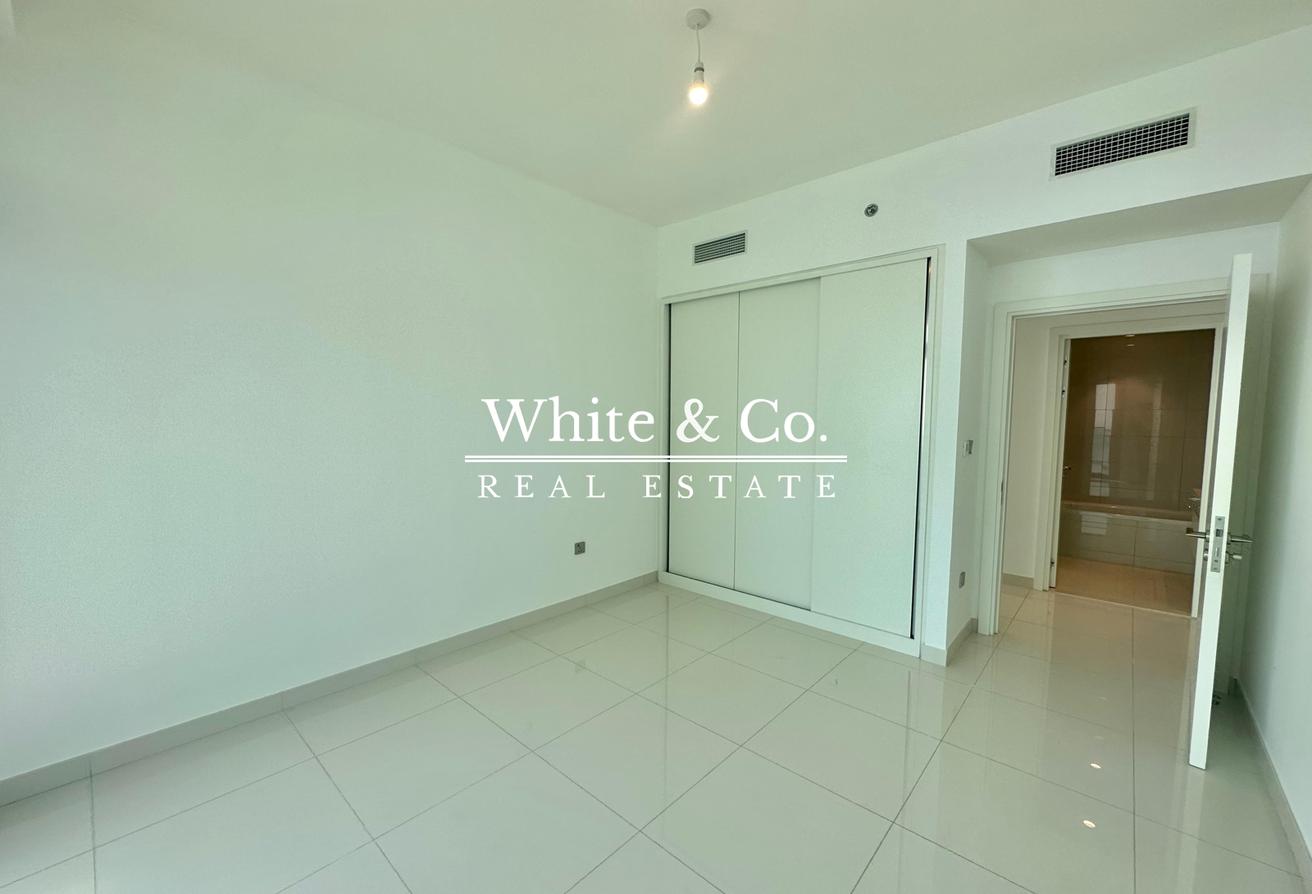 Full Palm | Corner Unit | No Construction photo 20