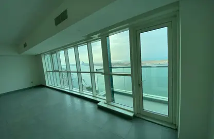 شقة - 3 غرف نوم - 3 حمامات للايجار في باي تاور - شارع الكورنيش - أبوظبي