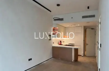 شقة - غرفة نوم - 1 حمام للايجار في مساكن الارتفاع - منطقة 16 - قرية جميرا الدائرية - دبي