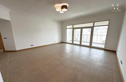 Apartment - 2 Bedrooms - 4 Bathrooms for rent in Al Khushkar - Shoreline Apartments - Palm Jumeirah - Dubai