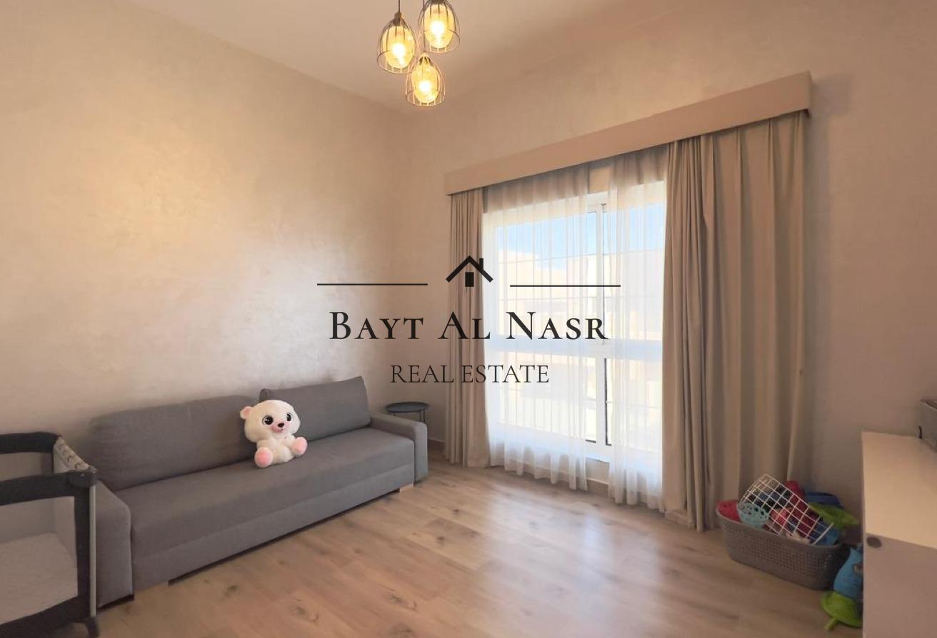 Fully Furnished | Upgraded | Front of the Mall photo 21