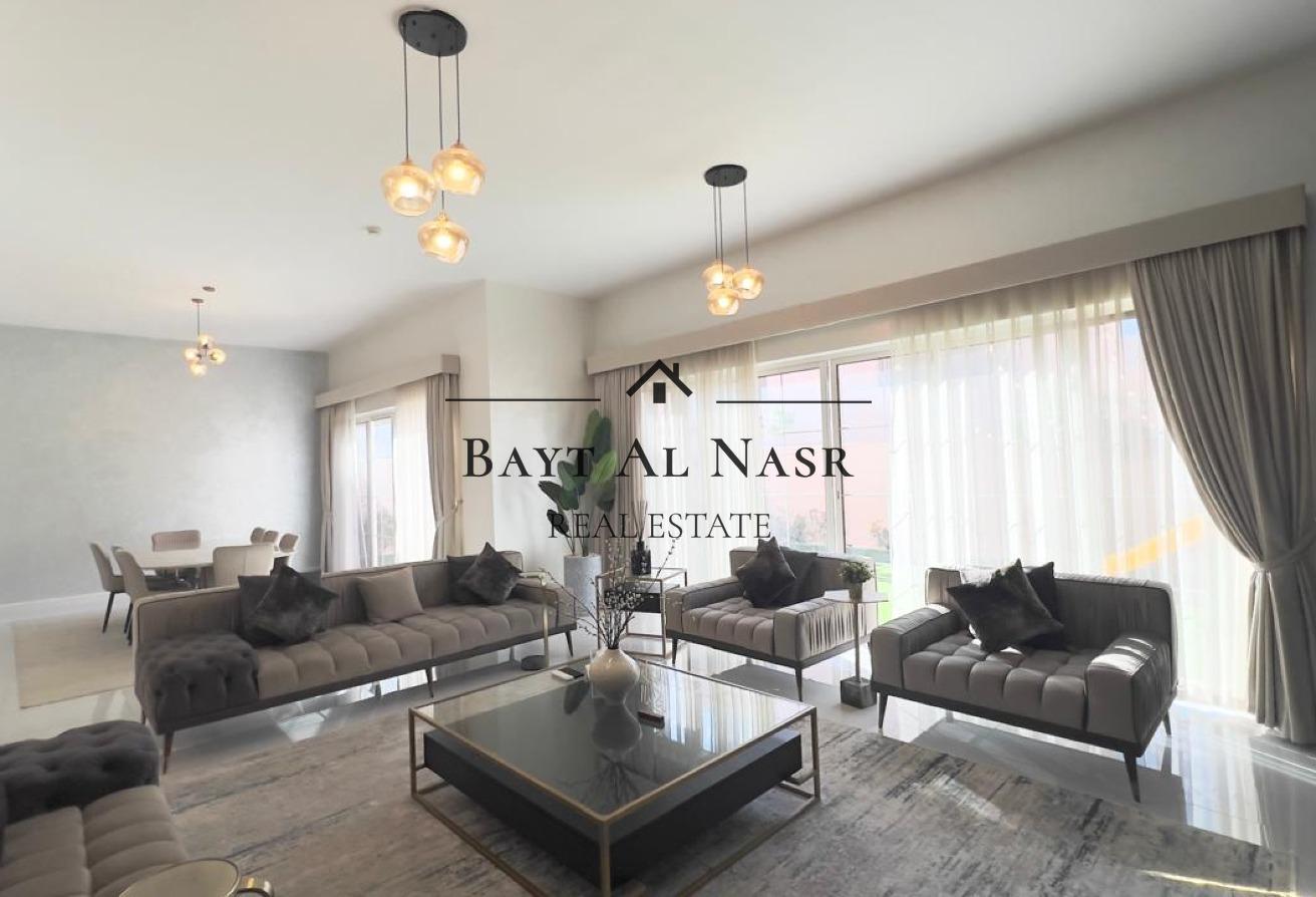 Fully Furnished | Upgraded | Front of the Mall photo 4