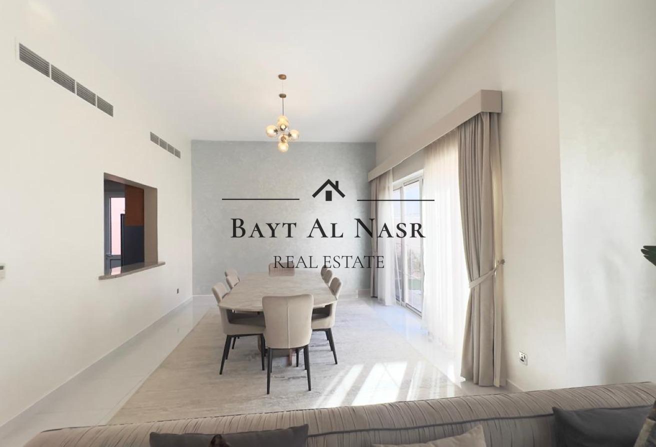 Fully Furnished | Upgraded | Front of the Mall photo 6