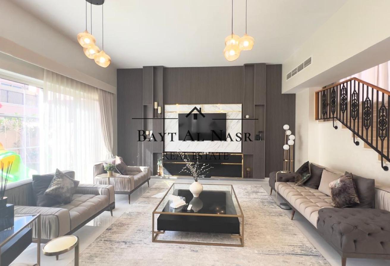 Fully Furnished | Upgraded | Front of the Mall photo 7