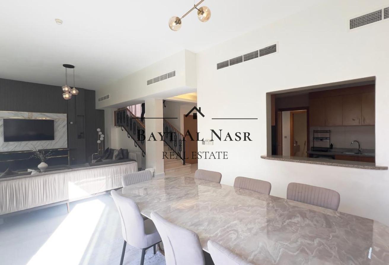 Fully Furnished | Upgraded | Front of the Mall photo 14