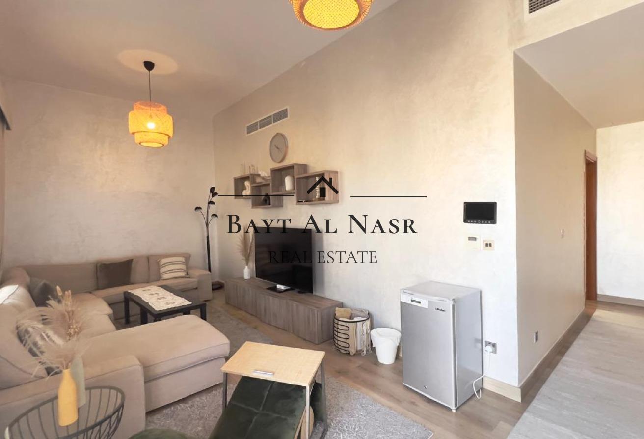Fully Furnished | Upgraded | Front of the Mall photo 23