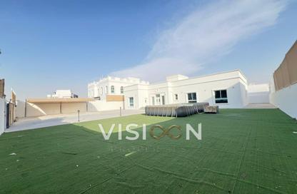Villa - 4 Bedrooms - 7 Bathrooms for rent in Nad Al Sheba 4 - Nad Al Sheba - Dubai