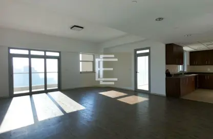 شقة - غرفة نوم - 2 حمامات للايجار في B برج - الأبراج الإدارية - الخليج التجاري - دبي