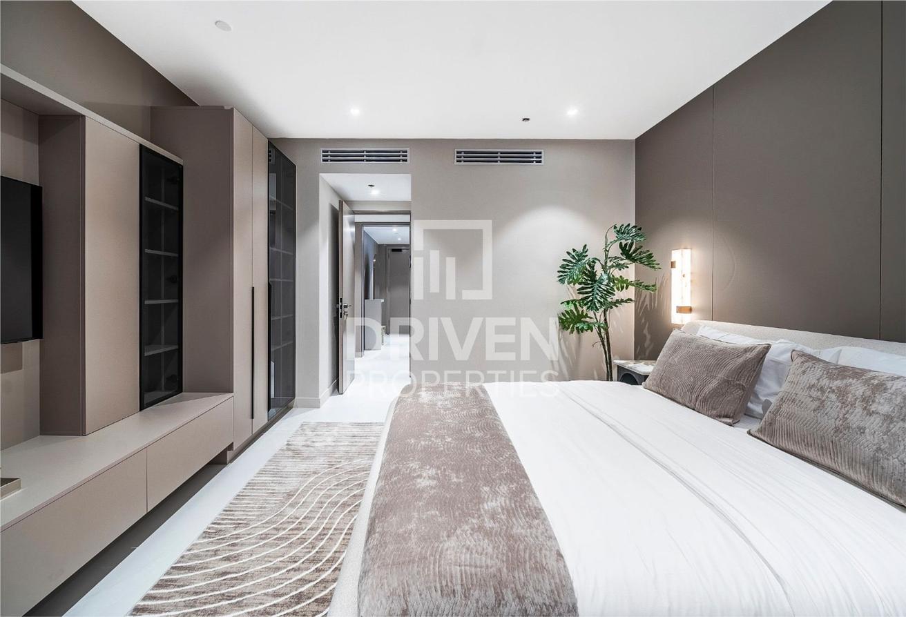 Fully Renovated | Vacant | Luxury Living photo 11