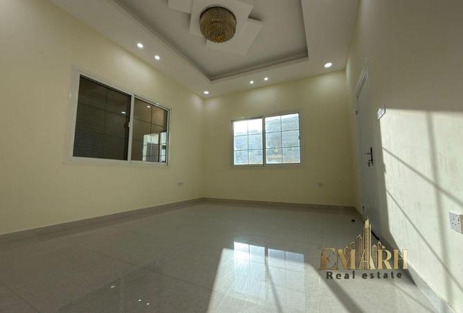 104700379 - Property Image 2