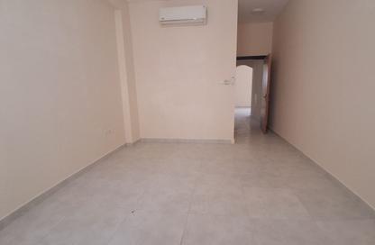 Apartment - 1 - 2 for rent in Fire Station Road - Muwaileh - Sharjah Apartment - 1 - 2 for rent in Fire Station Road - Muwaileh - Sharjah