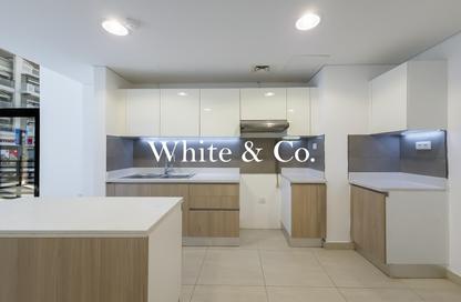 Apartment - 1 Bedroom - 2 Bathrooms for rent in La Perla Blanca - District 15 - Jumeirah Village Circle - Dubai