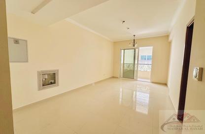 Apartment - 1 Bedroom - 2 Bathrooms for rent in Muwaileh 29 Building - Muwaileh - Sharjah